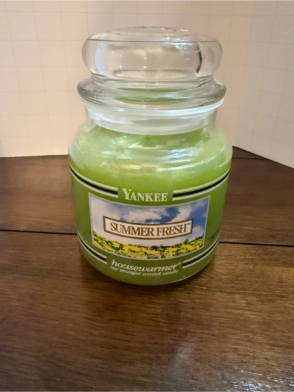 Yankee Candle Retired Black Band
SUMMER FRESH 14.5 oz WHITE
LABEL RARE New